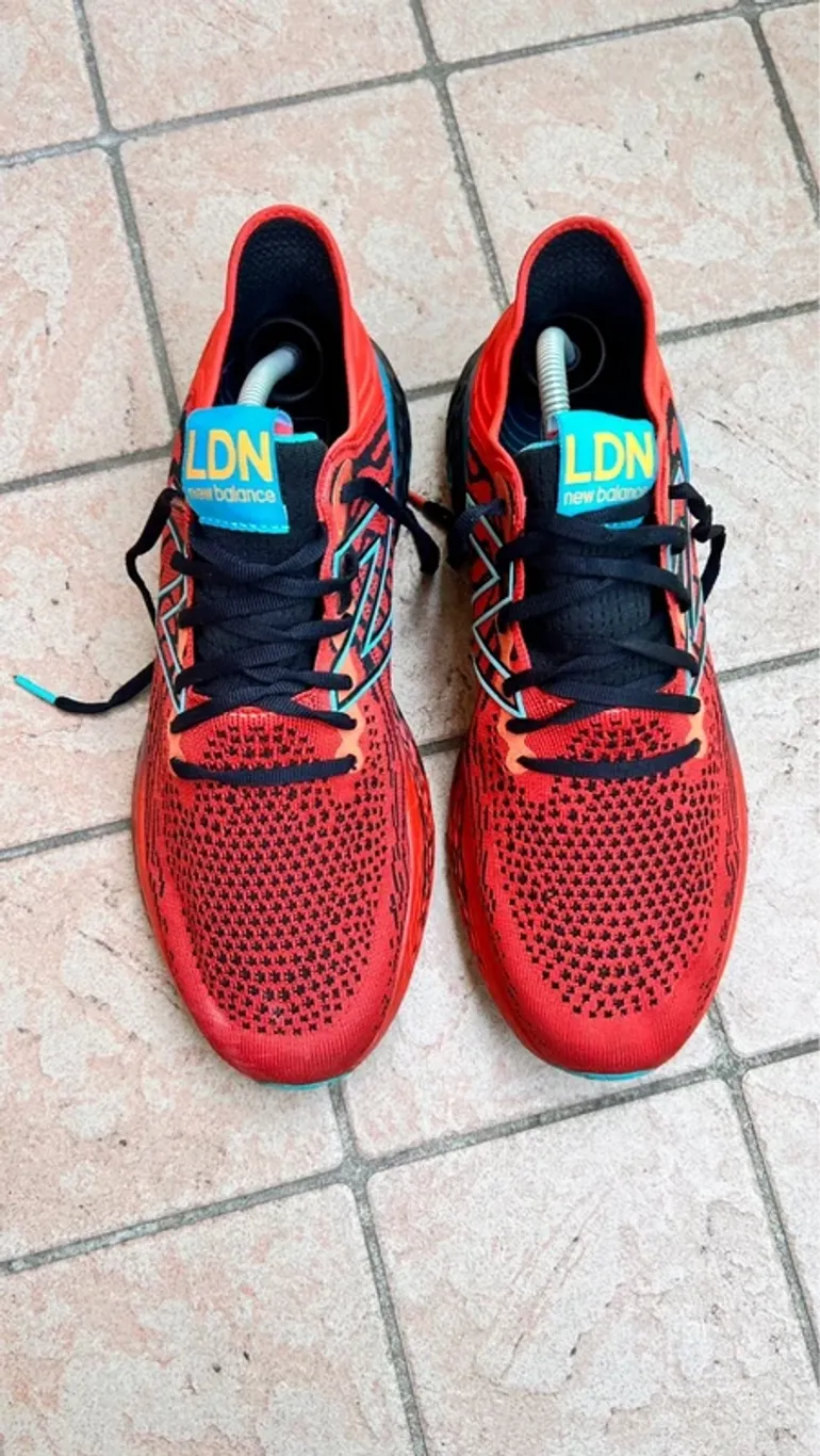 New Balance Fresh Foam 1080v11 London Marathon bike usato — immagine 4 di 7