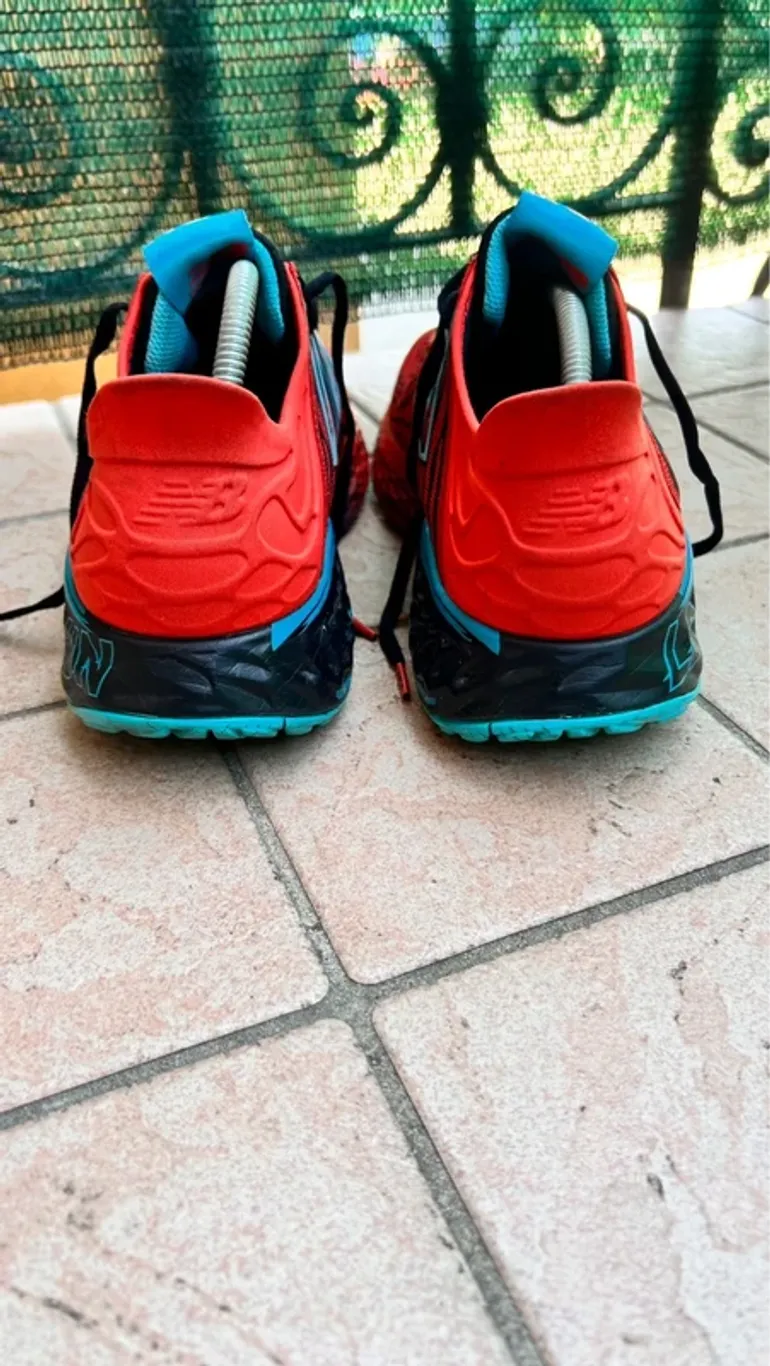 New Balance Fresh Foam 1080v11 London Marathon bike usato — immagine 5 di 7