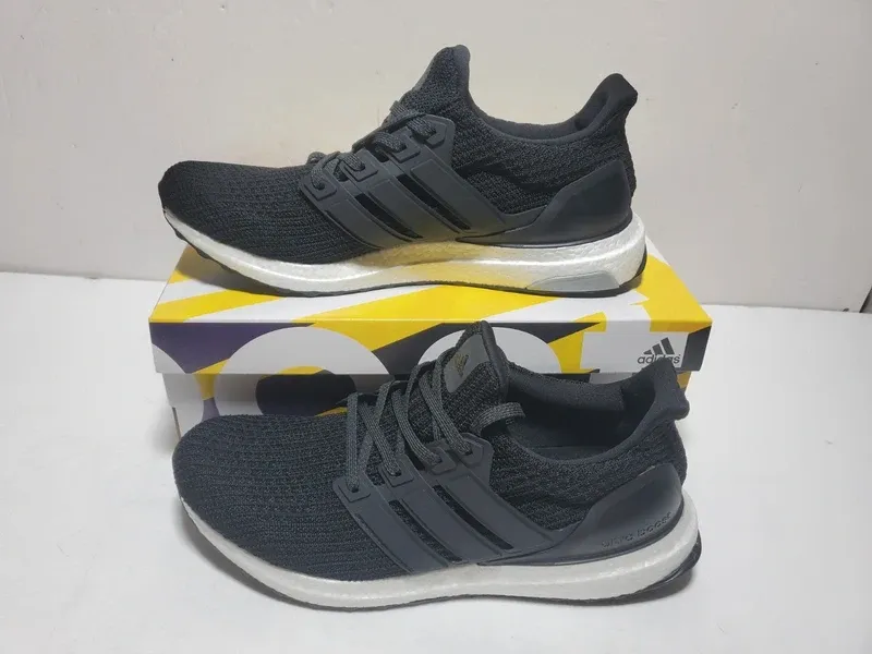 Adidas Ultraboost 4.0 Running Shoes usato