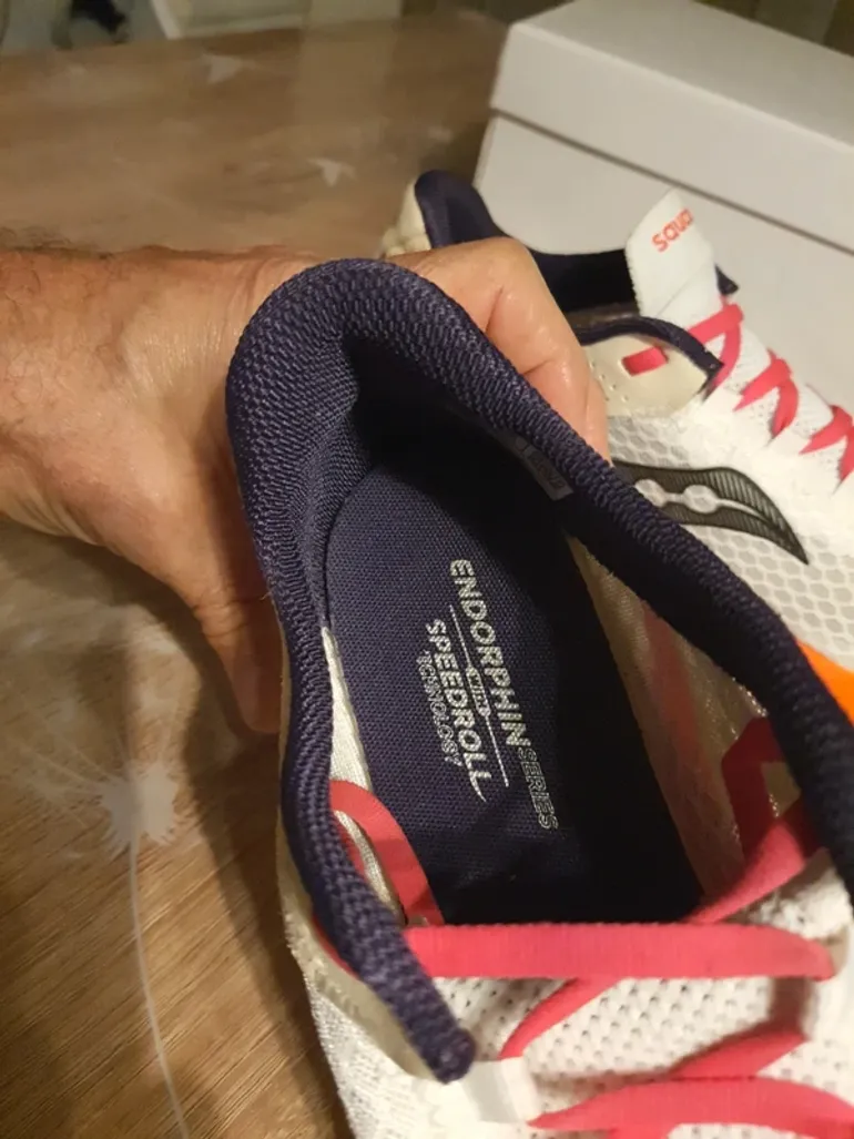 Gebrauchtes Saucony Endorphin Pro 4 bike — Bild 11 von 12