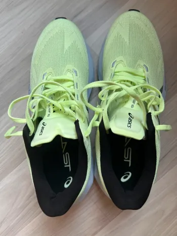 Used Asics Novablast 6 bike — image 6 of 8