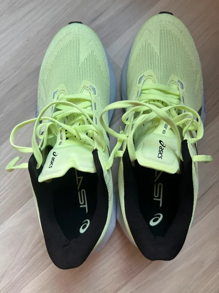 Used Asics Novablast 6 bike — image 6 of 8