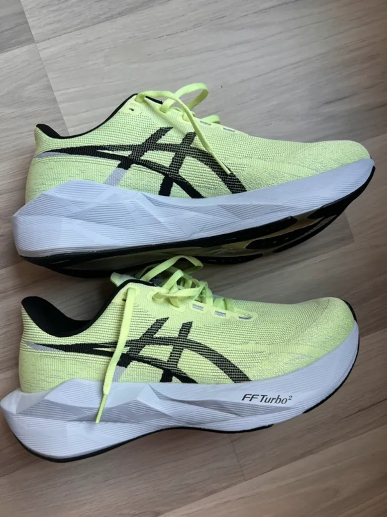 Used Asics Novablast 6 bike — image 4 of 8