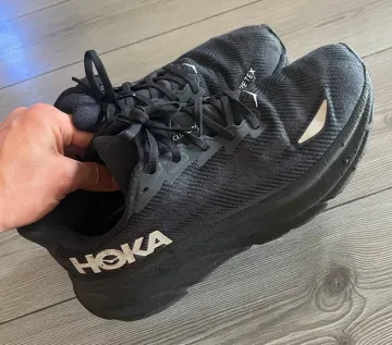 Tweedehands Hoka Clifton 9 Gore-Tex bike — afbeelding 2 van 12
