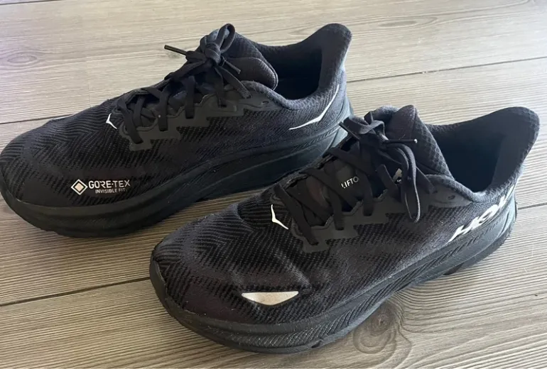Tweedehands Hoka Clifton 9 Gore-Tex bike — afbeelding 10 van 12