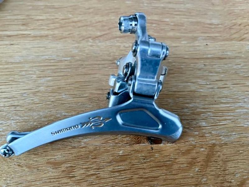 Tweedehands Shimano 105 Golden Arrow FD-A105 Drivetrain & Pedals