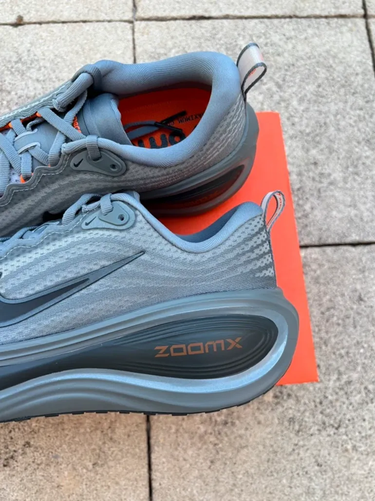 Tweedehands Nike Vomero Plus bike — afbeelding 3 van 9