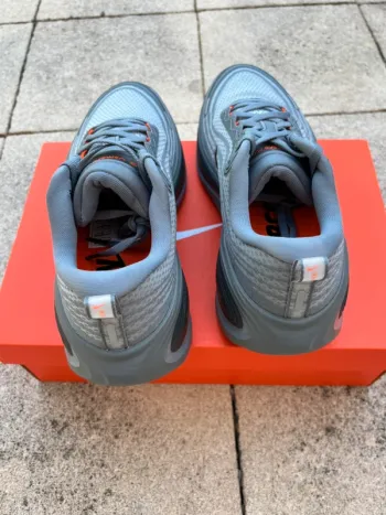 Tweedehands Nike Vomero Plus bike — afbeelding 5 van 9