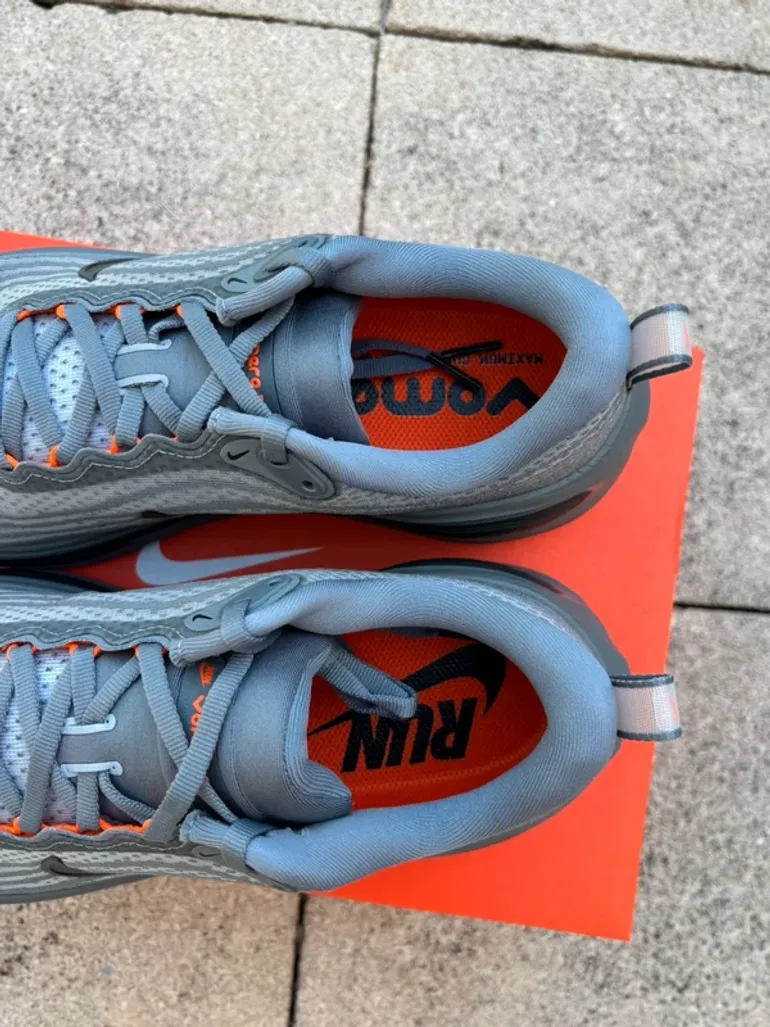 Tweedehands Nike Vomero Plus bike — afbeelding 4 van 9