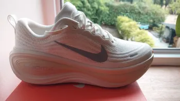 Tweedehands Nike Vomero Plus bike — afbeelding 3 van 7