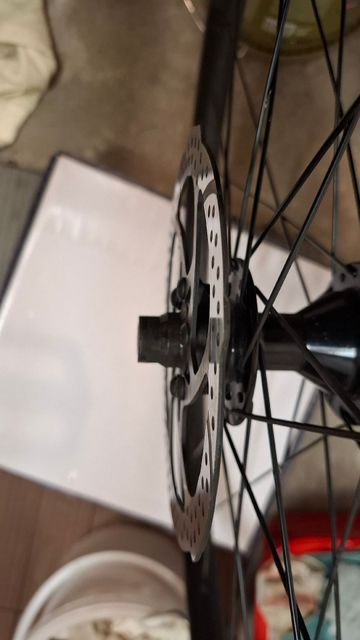 Brugt Wtb KOM Light Team i25 TCS 2.0 2020 bike — billede 4 af 8