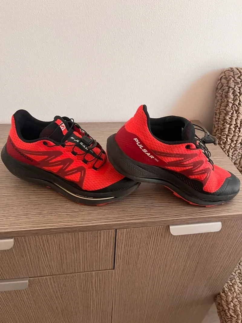 Used Salomon Pulsar Trail Running Shoes