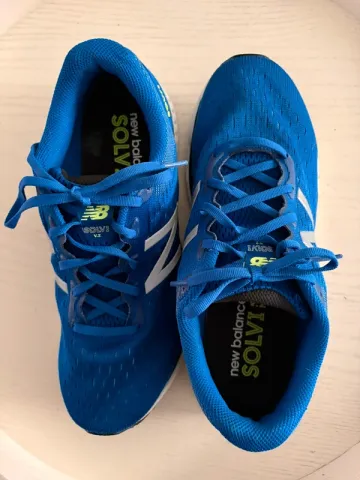 Used New Balance Sneaker Größe 44 bike — image 2 of 4