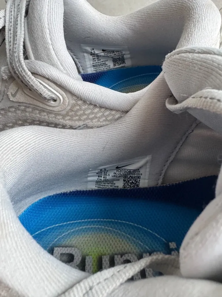 Tweedehands Nike Vomero Plus bike — afbeelding 4 van 4