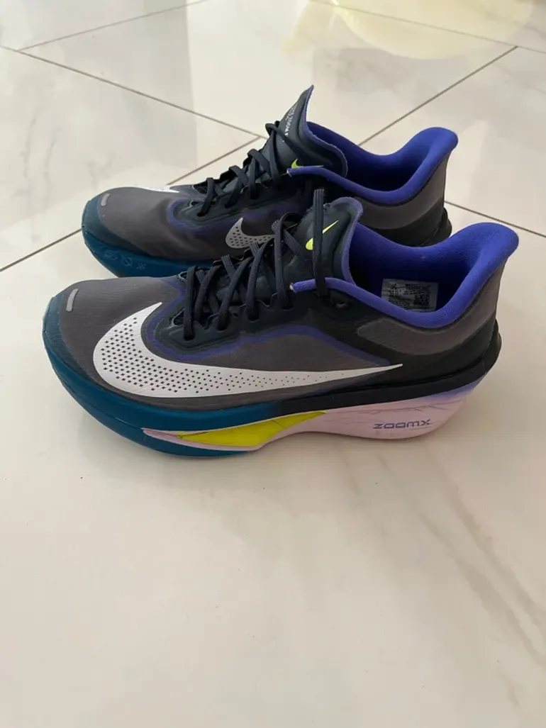 Used Nike Zoom Fly 6 bike — image 1 of 12