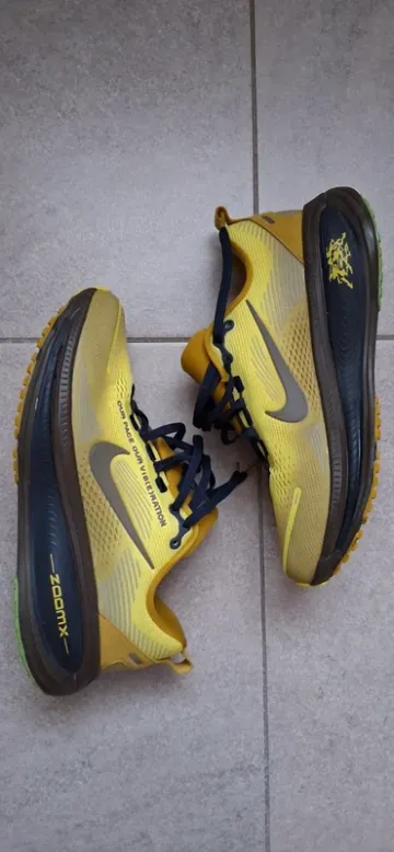 Gebrauchtes Nike Vomero 18 ZoomX Running Shoes
