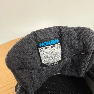 Used Hoka Clifton 9 GTX bike — image 5 of 7