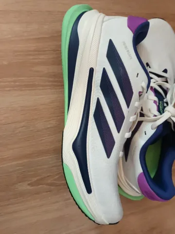 Used Supernova Rise Running Shoes