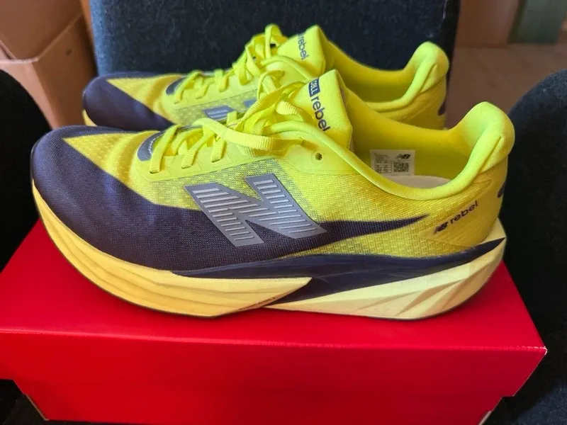 Tweedehands New Balance Rebel V5 Running Shoes