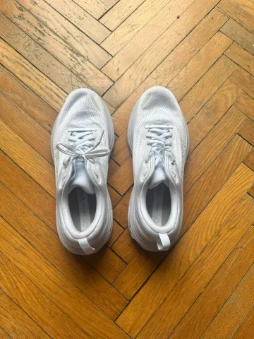 Hoka Running Shoes bike d'occasion — image 5 sur 10