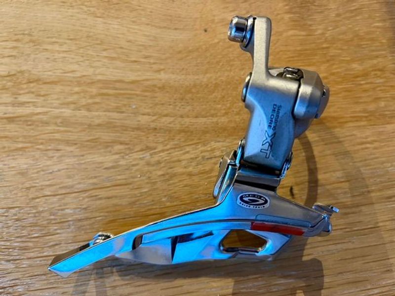 Brugt Shimano Deore XT FD-M761 Drivetrain & Pedals