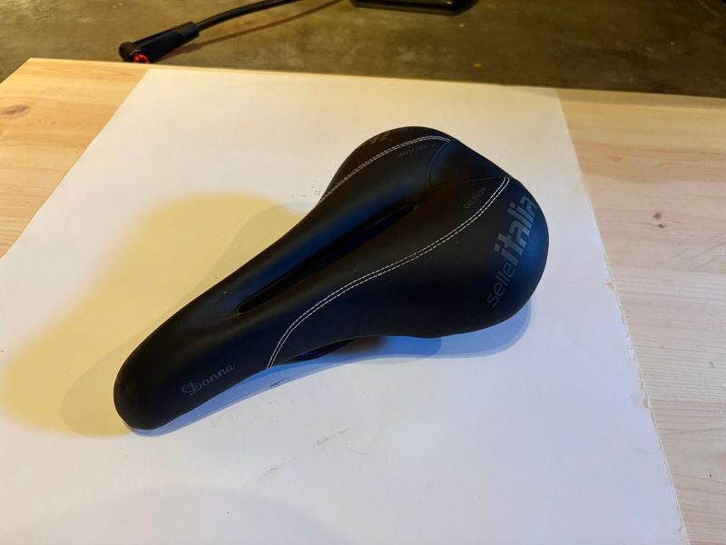 Selle Italia Donna 2023 Saddles & Seatposts d'occasion