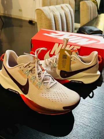 Used Nike Schuhe bike — image 2 of 7