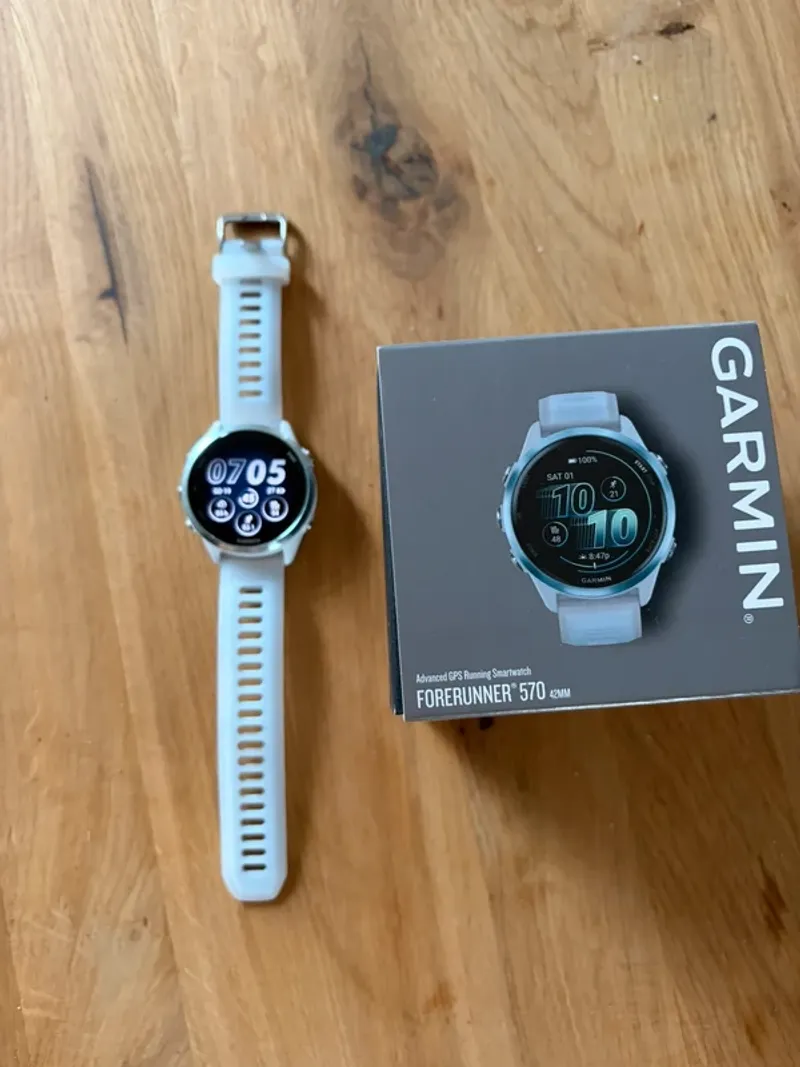 Used Garmin Forerunner 570 Electronics