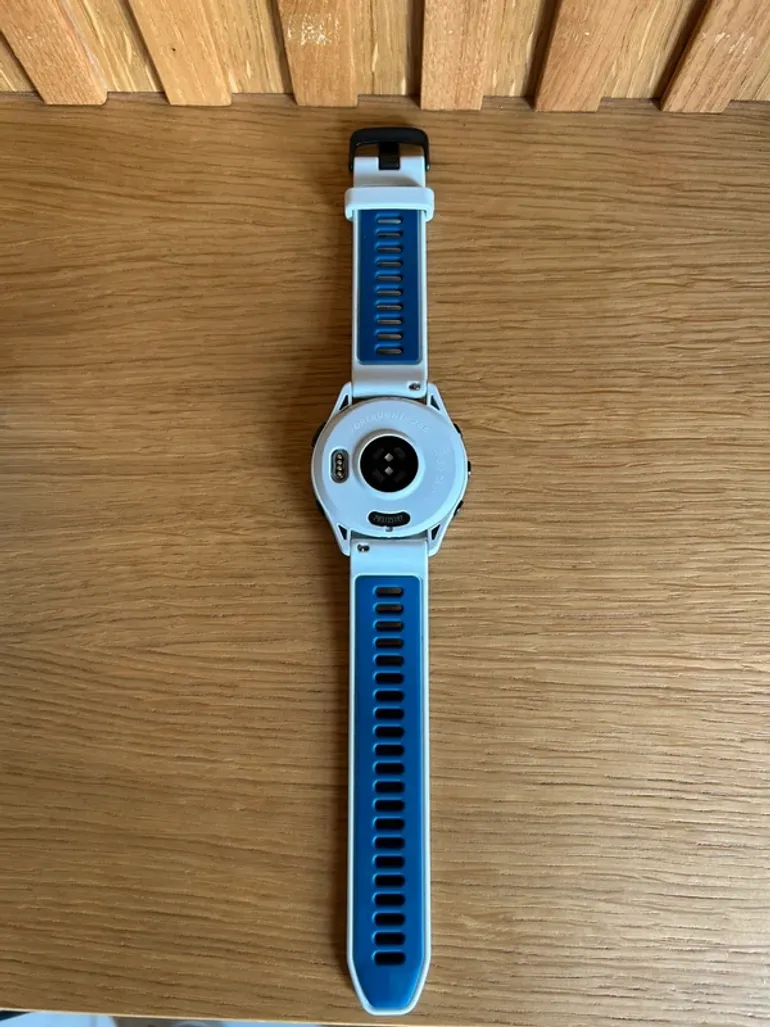Used Garmin Forerunner 265 bike — image 3 of 6
