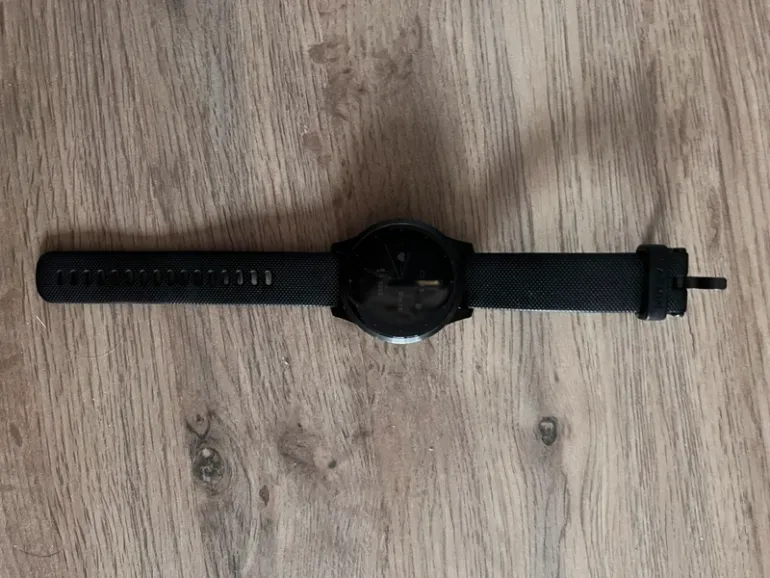 Used Garmin Vivoactive 4S bike — image 3 of 3