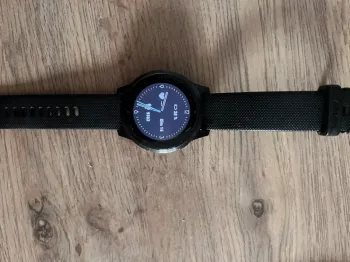 Used Garmin Vivoactive 4S bike — image 2 of 3
