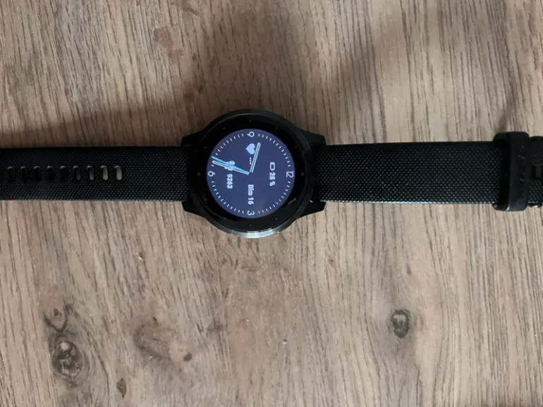 Used Garmin Vivoactive 4S bike — image 2 of 3