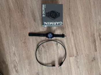Used Garmin Vivoactive 4S bike — image 1 of 3