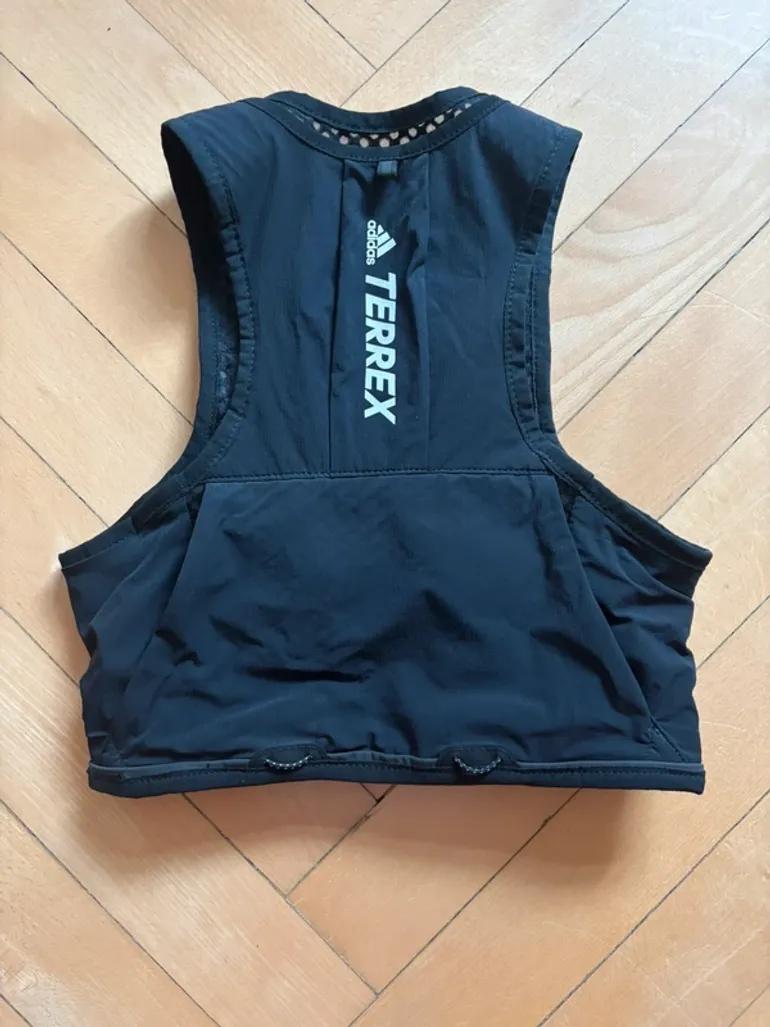 Used Adidas Terrex Trail Running Vest bike — image 4 of 11