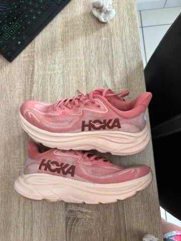 Used Hoka Clifton 10 Running Shoes