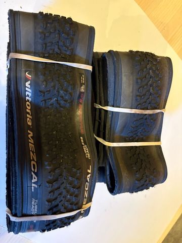 Vittoria Mezcal III TNT Gravel Graphene 2.0 2023 Tyres & Tubes usato
