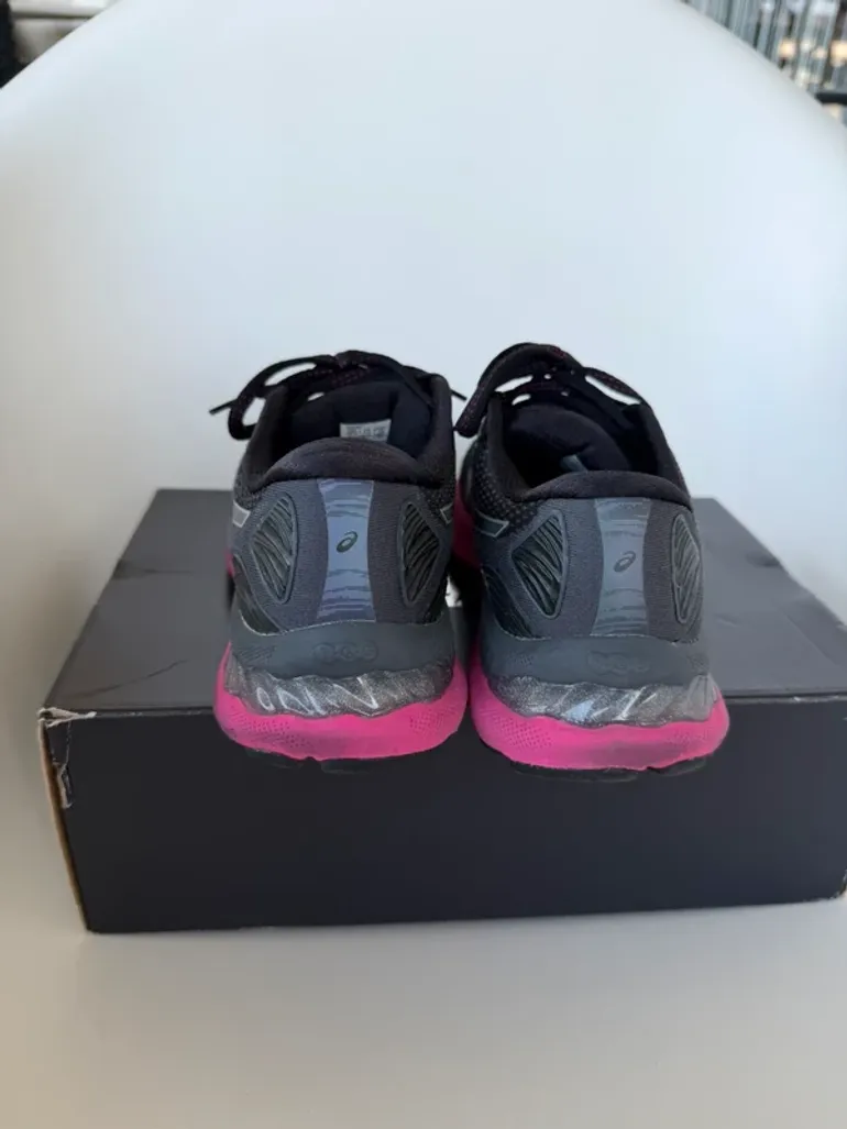 Używany Asics GEL-Nimbus 23 bike — zdjęcie 3 z 6