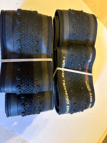 Vittoria Terreno Dry TNT Graphene 2.0 2023 Tyres & Tubes usato