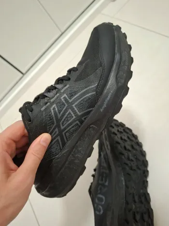 Used Asics Gel Sonoma 8 bike — image 1 of 6