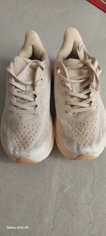 Hoka Clifton 9 bike usato — immagine 2 di 4