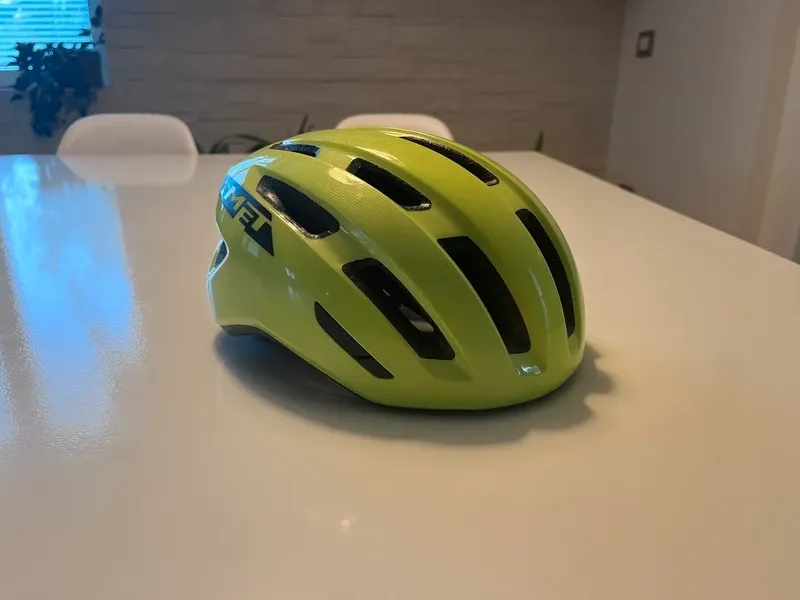 Used MET Miles Cycling Accessories