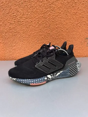 Tweedehands Adidas Ultraboost bike — afbeelding 3 van 10