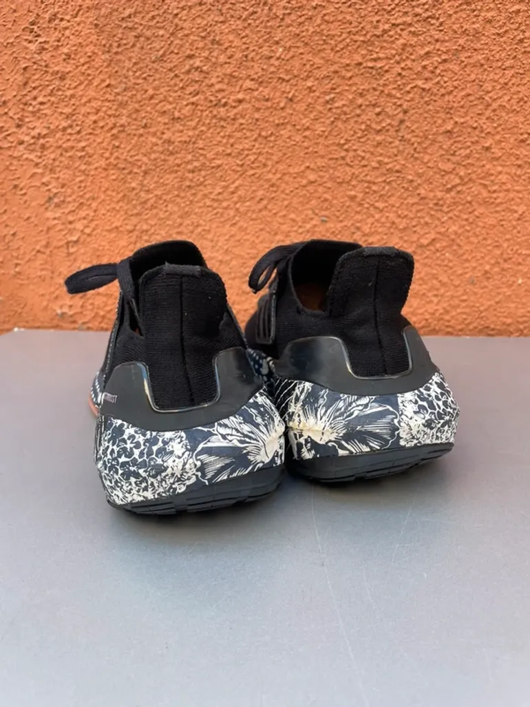 Tweedehands Adidas Ultraboost bike — afbeelding 5 van 10