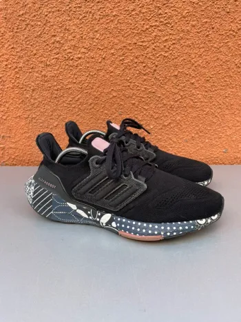 Tweedehands Adidas Ultraboost bike — afbeelding 2 van 10