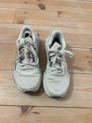 Used Adidas running shoes Running Shoes