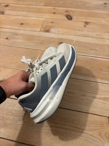Used Adidas running shoes bike — image 4 of 5