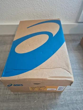 Used Asics Novablast 5 LE bike — image 7 of 7