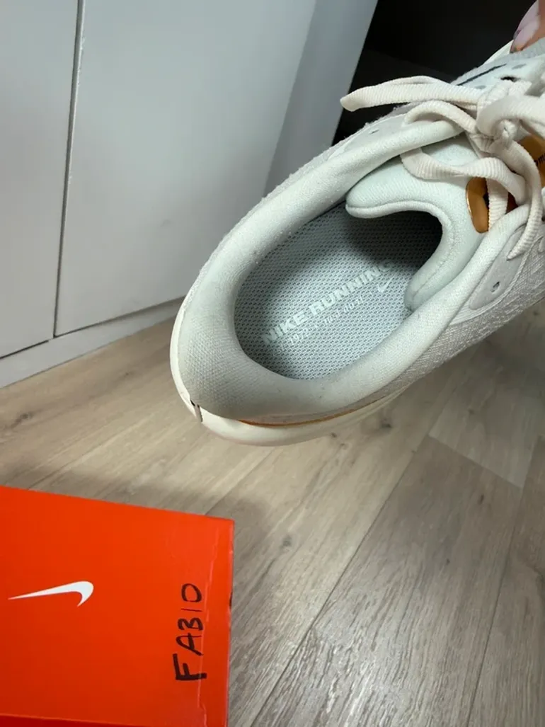 Tweedehands Nike Vomero 17 bike — afbeelding 9 van 9
