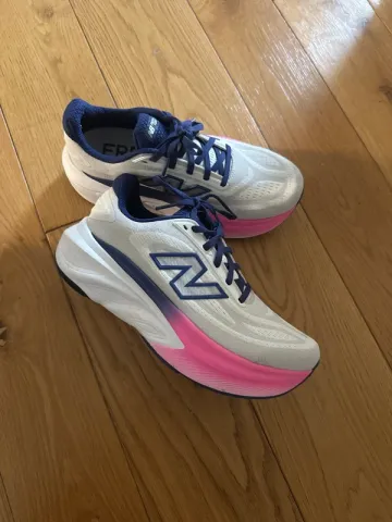 Used New Balance Fresh Foam X More v6 Running Shoes