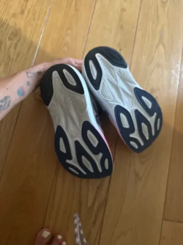 Used New Balance Fresh Foam X More v6 bike — image 9 of 9